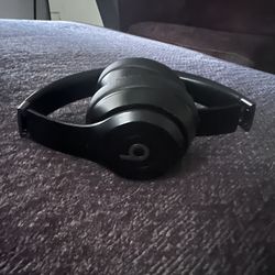 Beats Solo 4