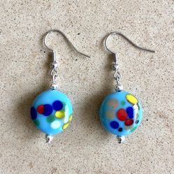 🌈 Beautiful, turquoise (with multi colored spots) glass bead earrings