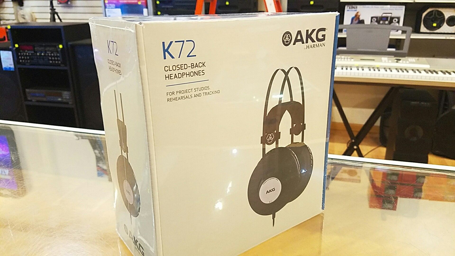 AKG Pro Audio AKG K72 CLOSED-BACK STUDIO HEADPHONES