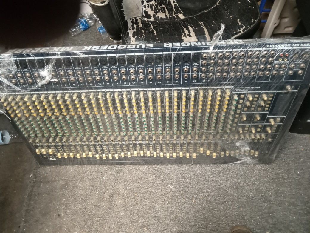 Behringer Eurodesk MX3282A Analog Board Mixer 