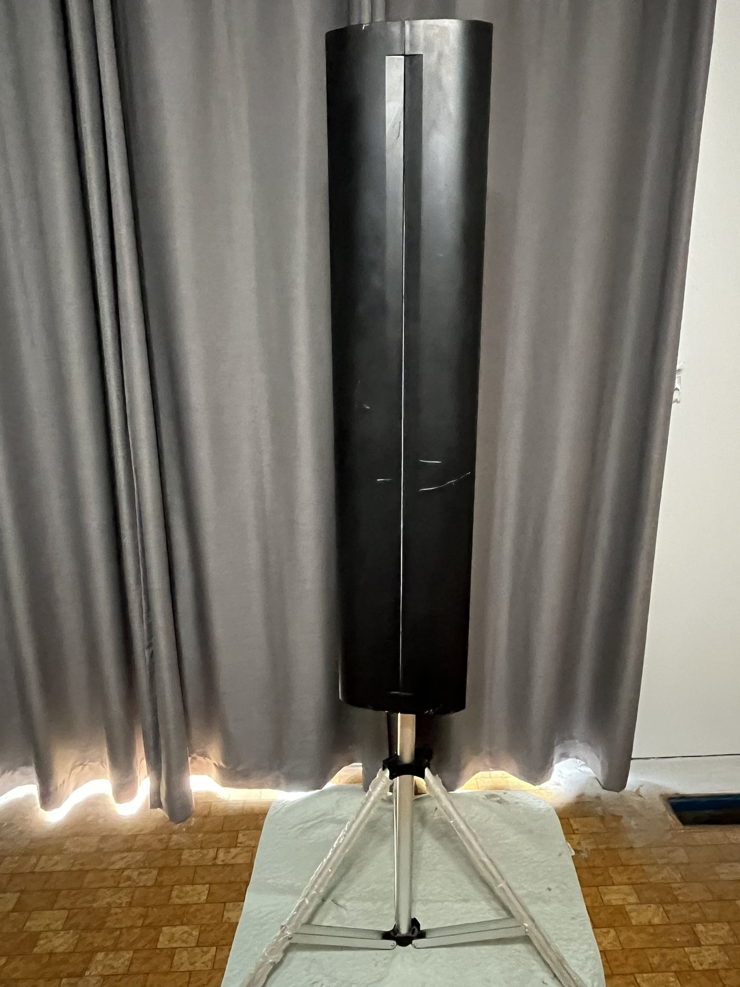 Duet Ultra Portable Projector Screen