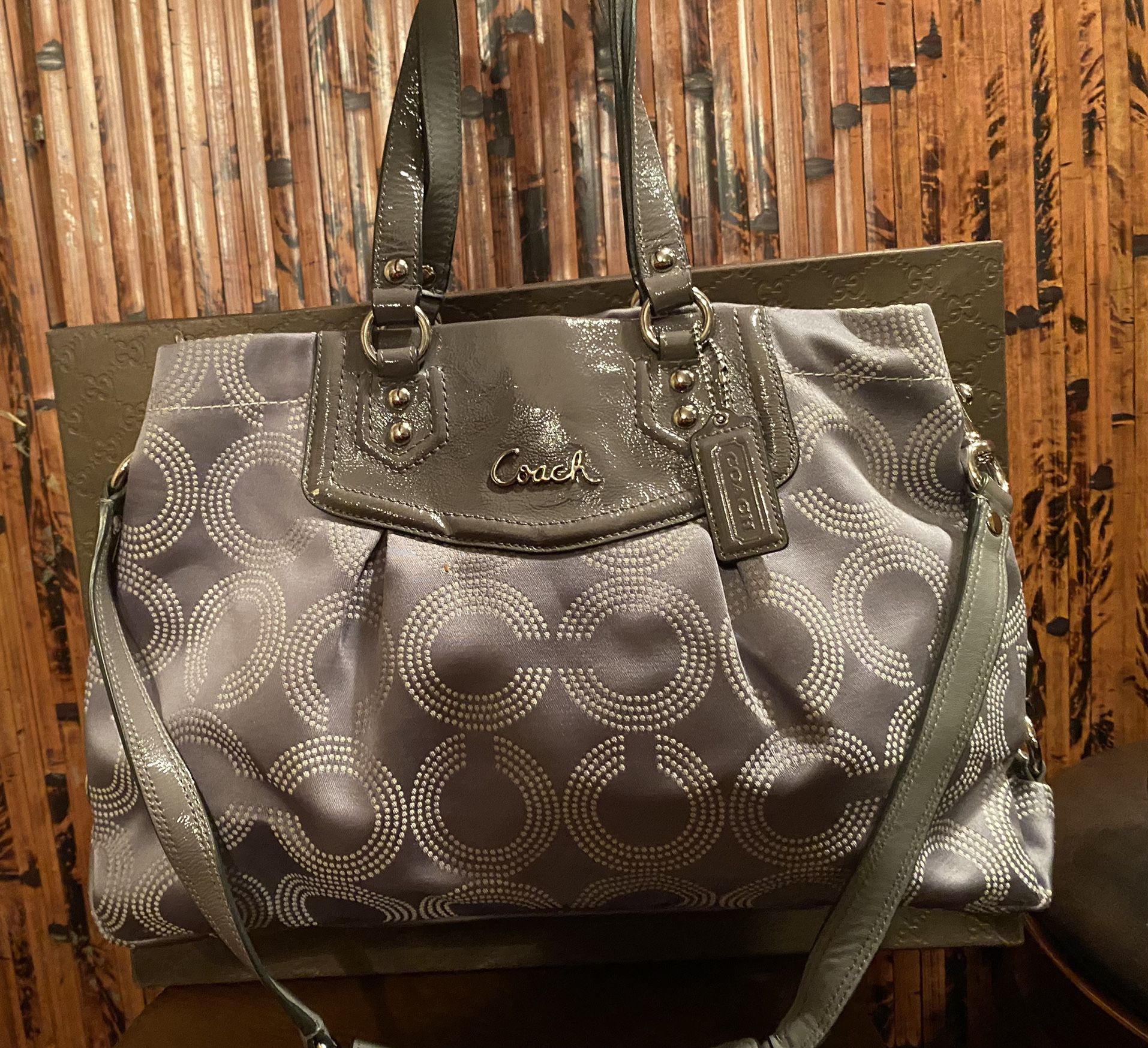 Salmon pink Coach Crossbody Bag for Sale in Queens, NY - OfferUp