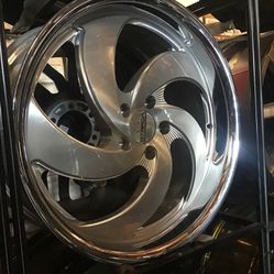 A Set Of 20” Strada Retro 6 Wheels