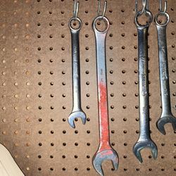 4 Set Wrenches Send Offers