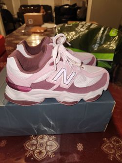 Girls New Balance 9060
