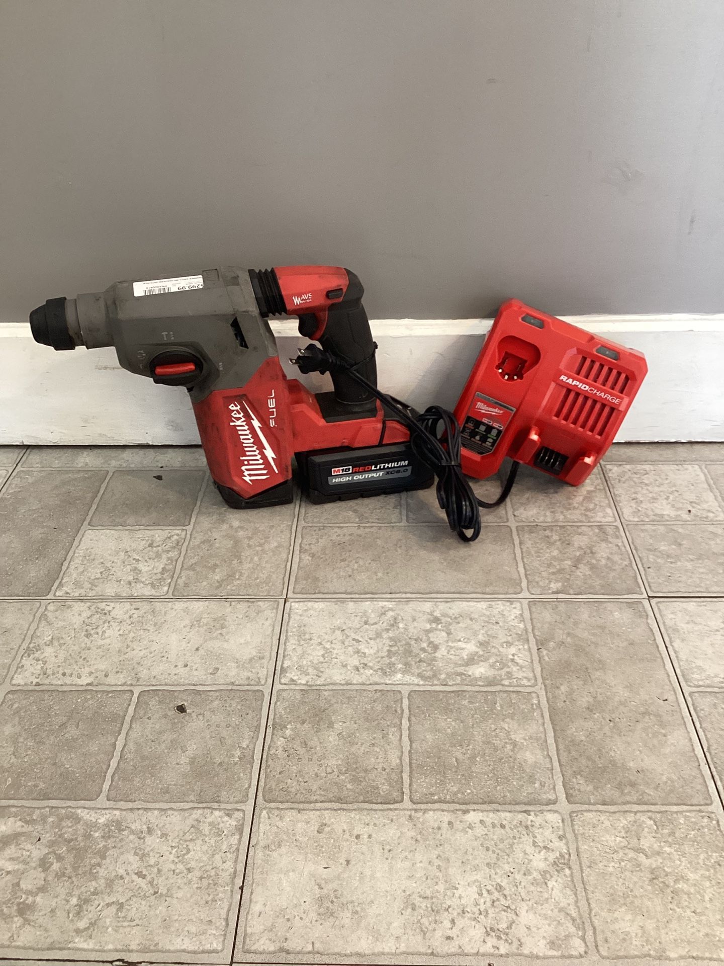 Milwaukee (2912-20) Rotary Hammer With Battery And Charger