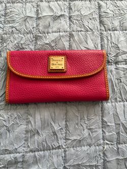 Pebble leather wallet