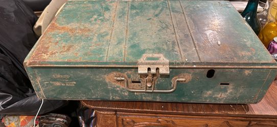 Vintage Coleman 413 camp stove