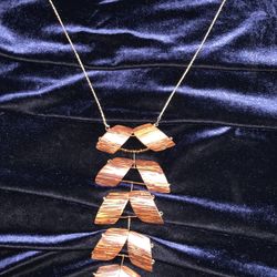 COLLAR LLAMADO CASCADA