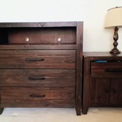 Beautiful Solid Wood Dresser&Night Stand