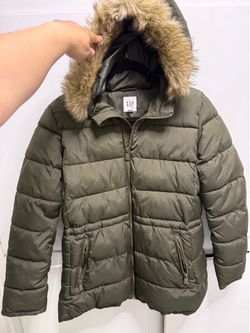 Women’s medium gap jacket