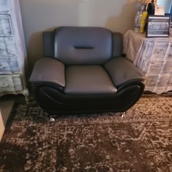 I Have 3 Piece Living Room Set &coffee Tables