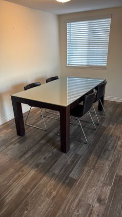 Glass Top Dining Table w/Espresso Wood Base (includes 4 Leather Chairs)