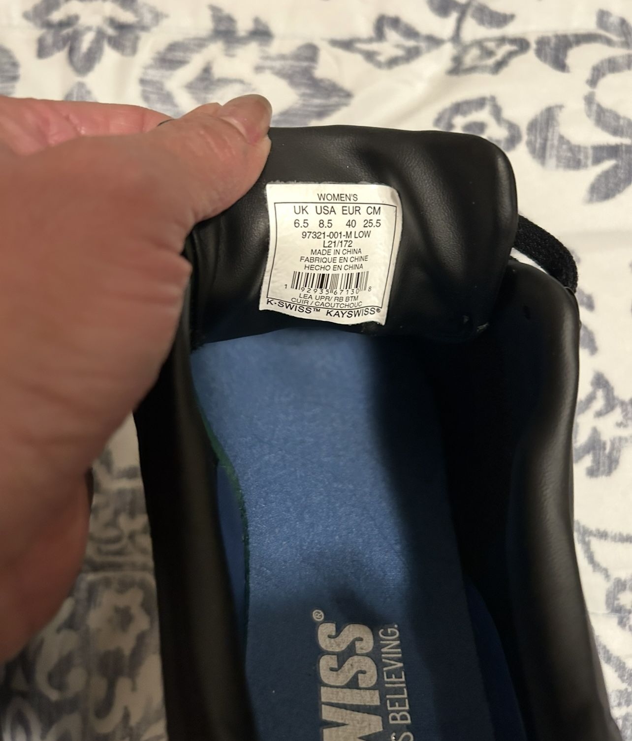 Near new kswiss Black Shoes - Size 8.5