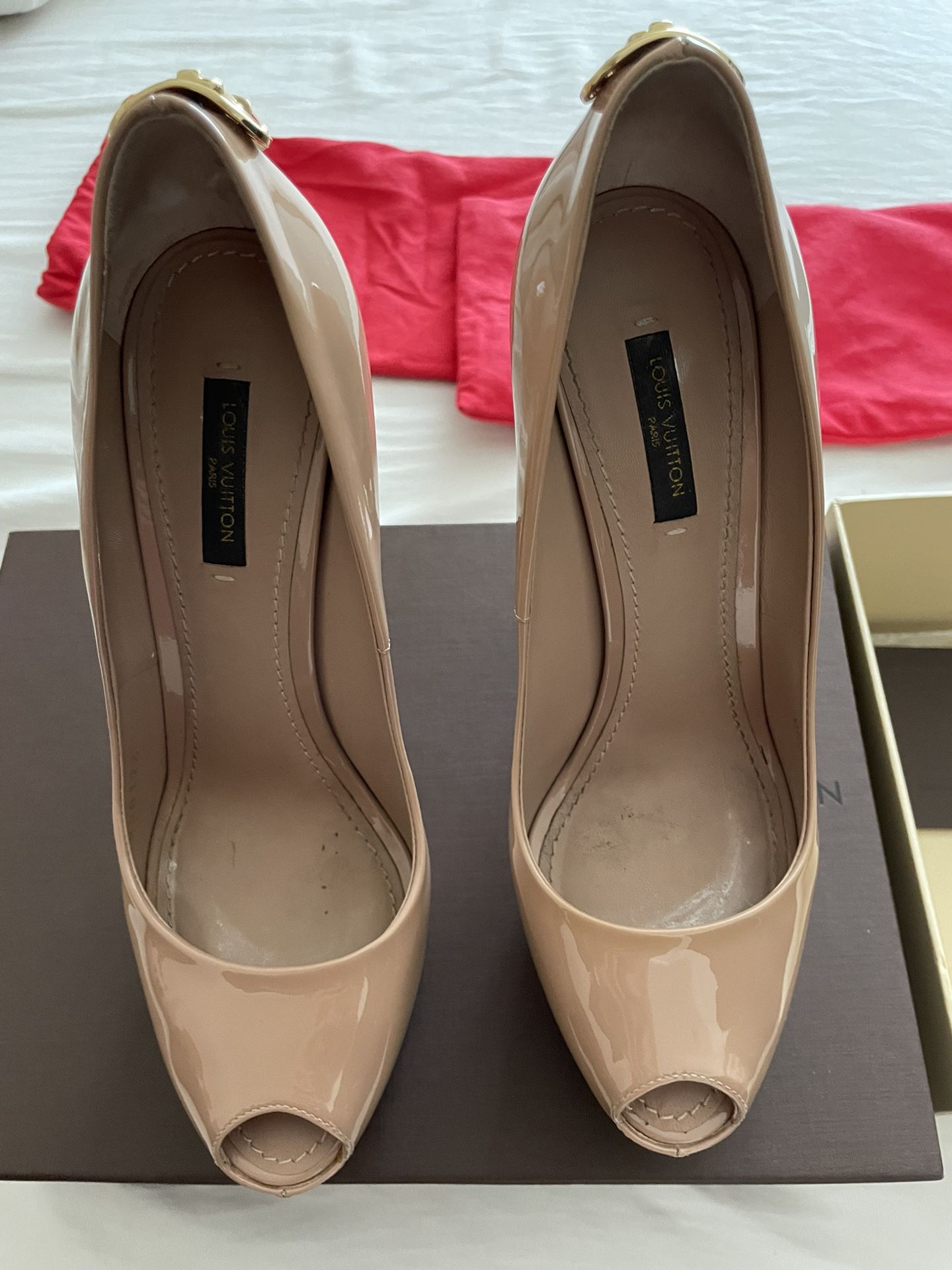 Louis Vuitton Women's Shoes for Sale in Miami, FL - OfferUp