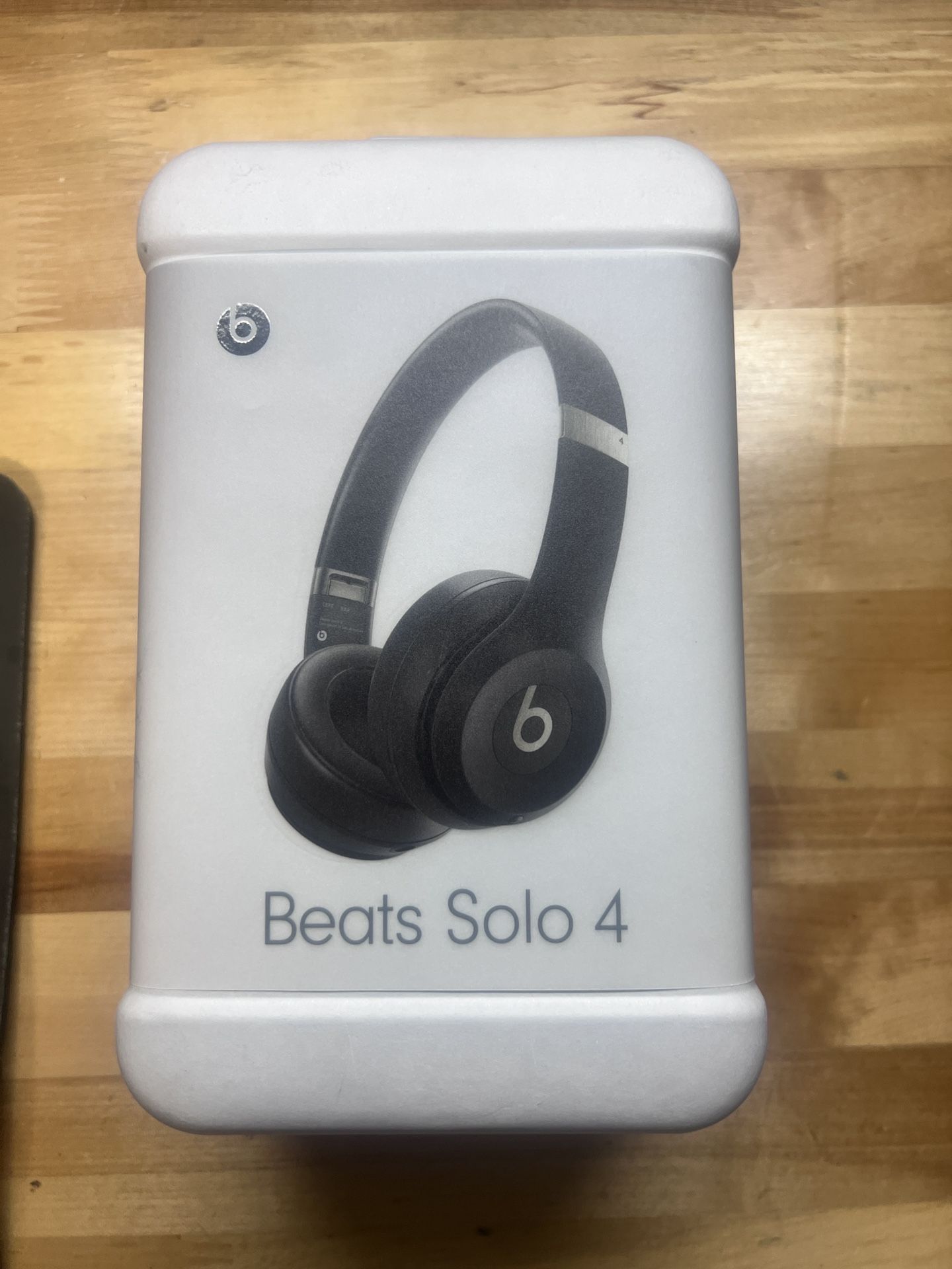 Beats Solo 4