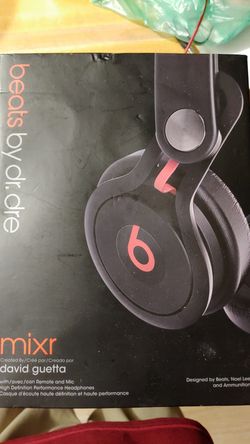 Beats by dr dre mixr
