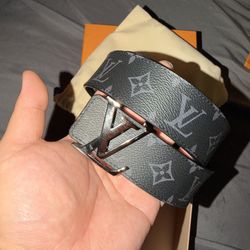 100% Authentic Louis Vuitton Men’s Belt