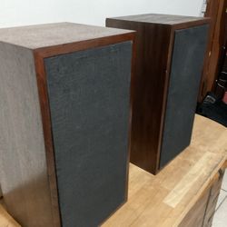 AR-2 VINTAGE SPEAKERS