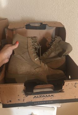Military boots 12-12