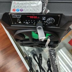 Father's special! Portable Speaker, LOUD!!! Radio, Usb, Bluetooth, MicroSD $39.99 *CASH*