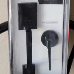 Kwikset Amador Matte Black Front Door Handleset 