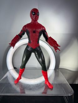 Marvel Spider-Man 13” Action Figure 2021 Hasbro w/ Web Shooter Attachments
