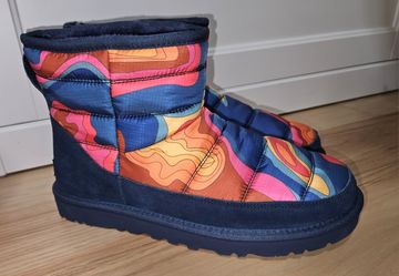 Beautiful Ugg Snow Boots New Size 9