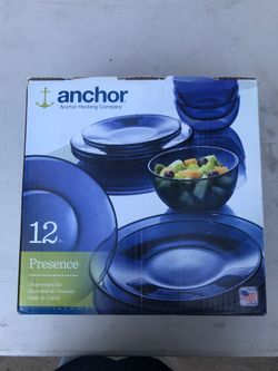 Dinnerware set