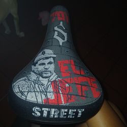 Street bike El Jefe seat