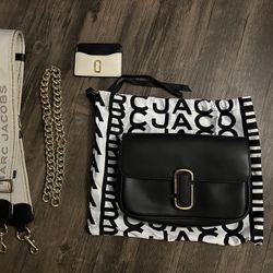 Marc Jacob’s Crossbody Bag With ID card Holder