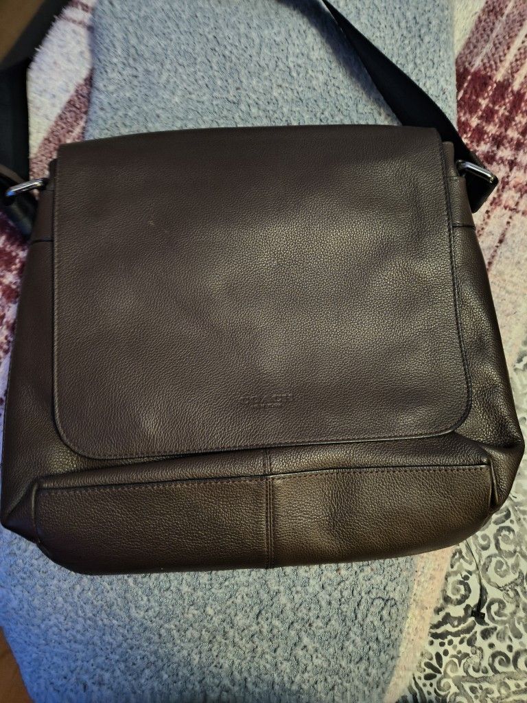 COACH MEN'S MESSENGER BAG