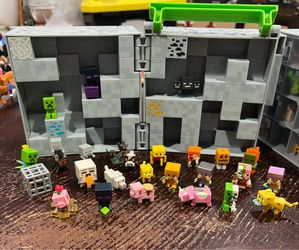 Minecraft Mini 26 Figures Lot Collector Display Case Storage Cube Box some rare