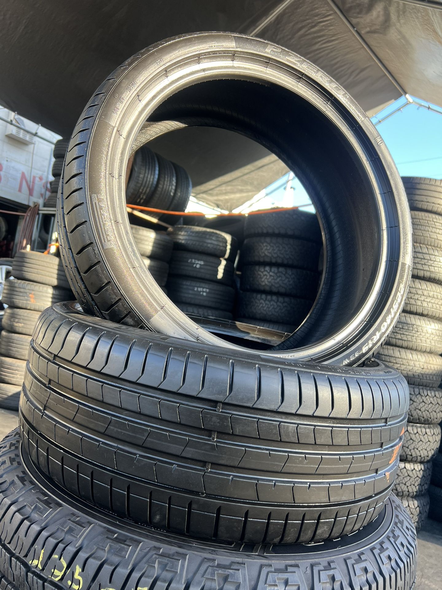 2 Pirelli 225/40/19 Installation Included