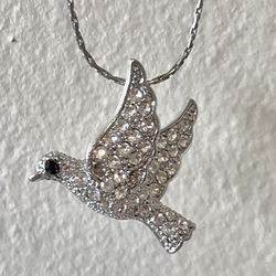 Cubic zirconia pendant