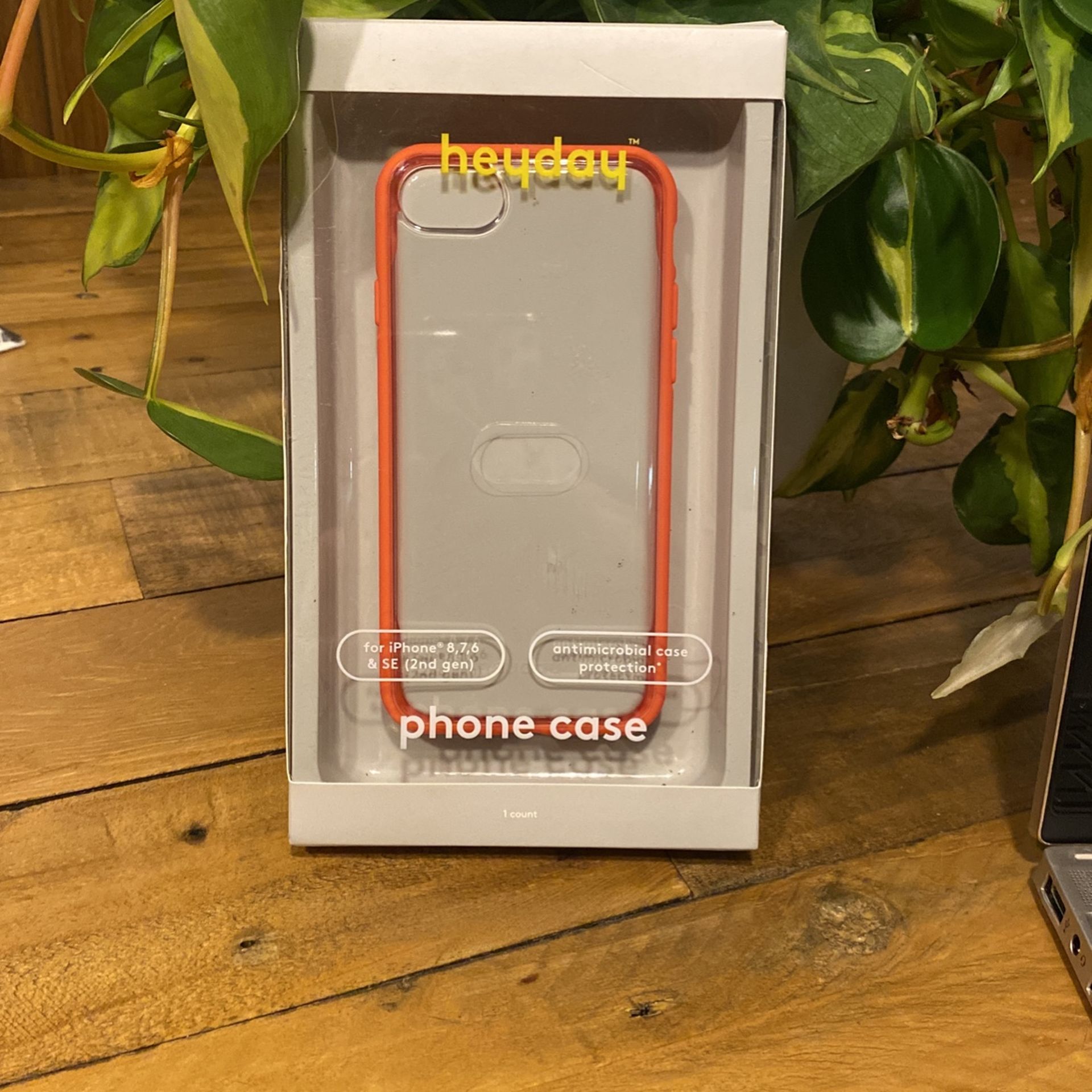 New Heyday iPhone 6, 7, 8 & SE Clear With Pink Trim Phone Case