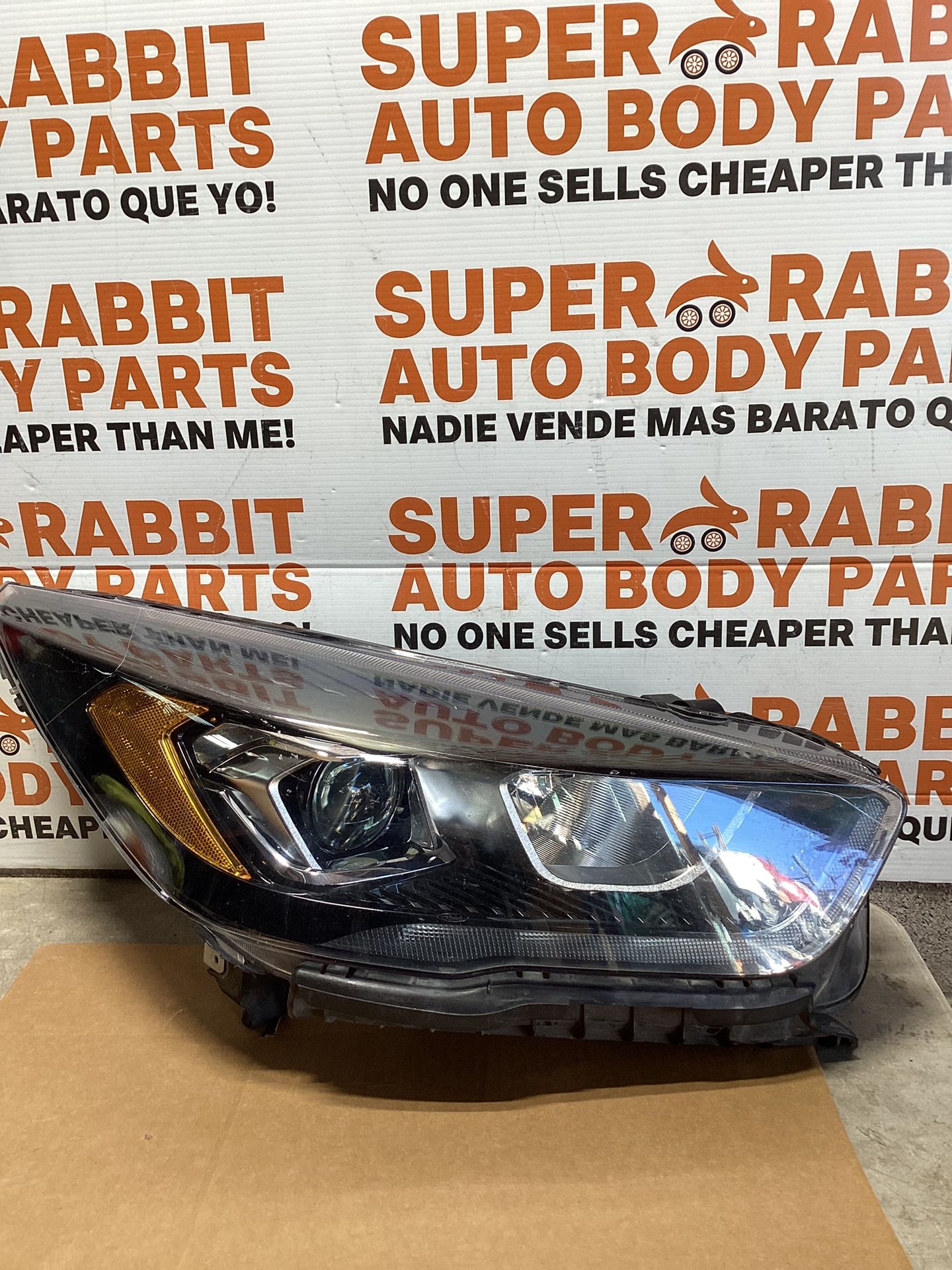 2017 Escape Halogen LED DRL Headlight Passenger Original Projector OEM 2019
