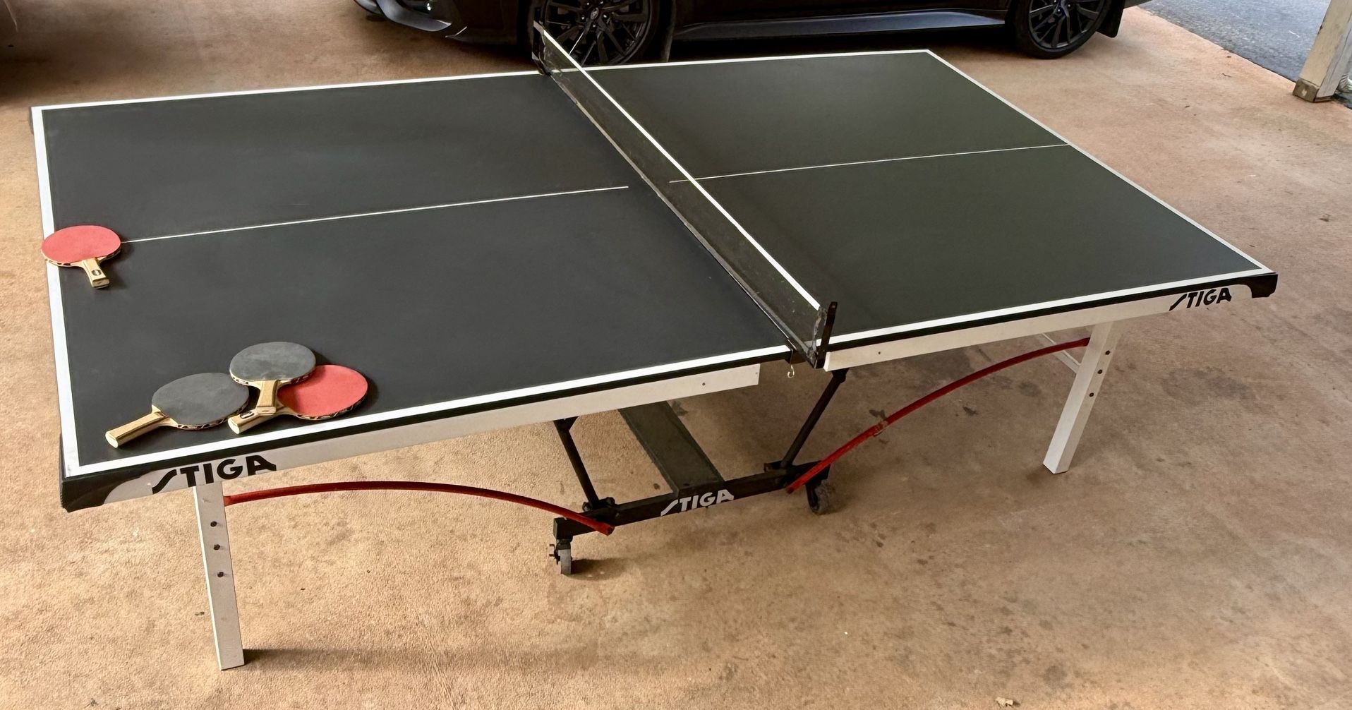 Ping Pong Table 