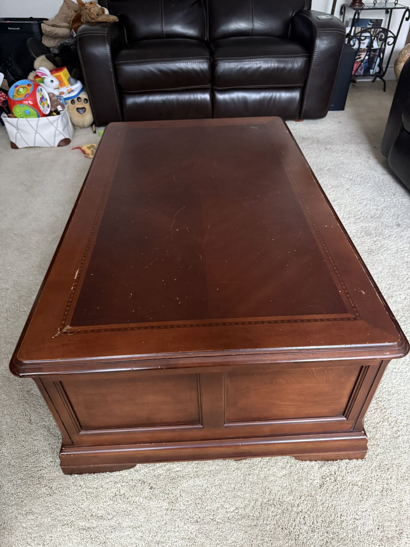 Coffee table with full size storage Drawer.