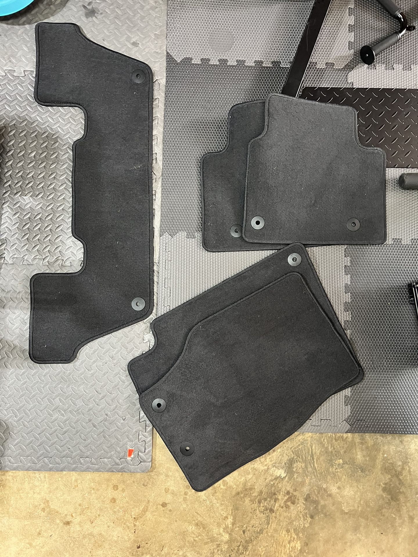 Full Set Of Floor Mats For 2023 Jeep Cherokee