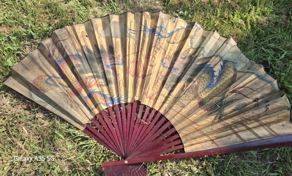 Hand Painted Chinese Vintage Fan 