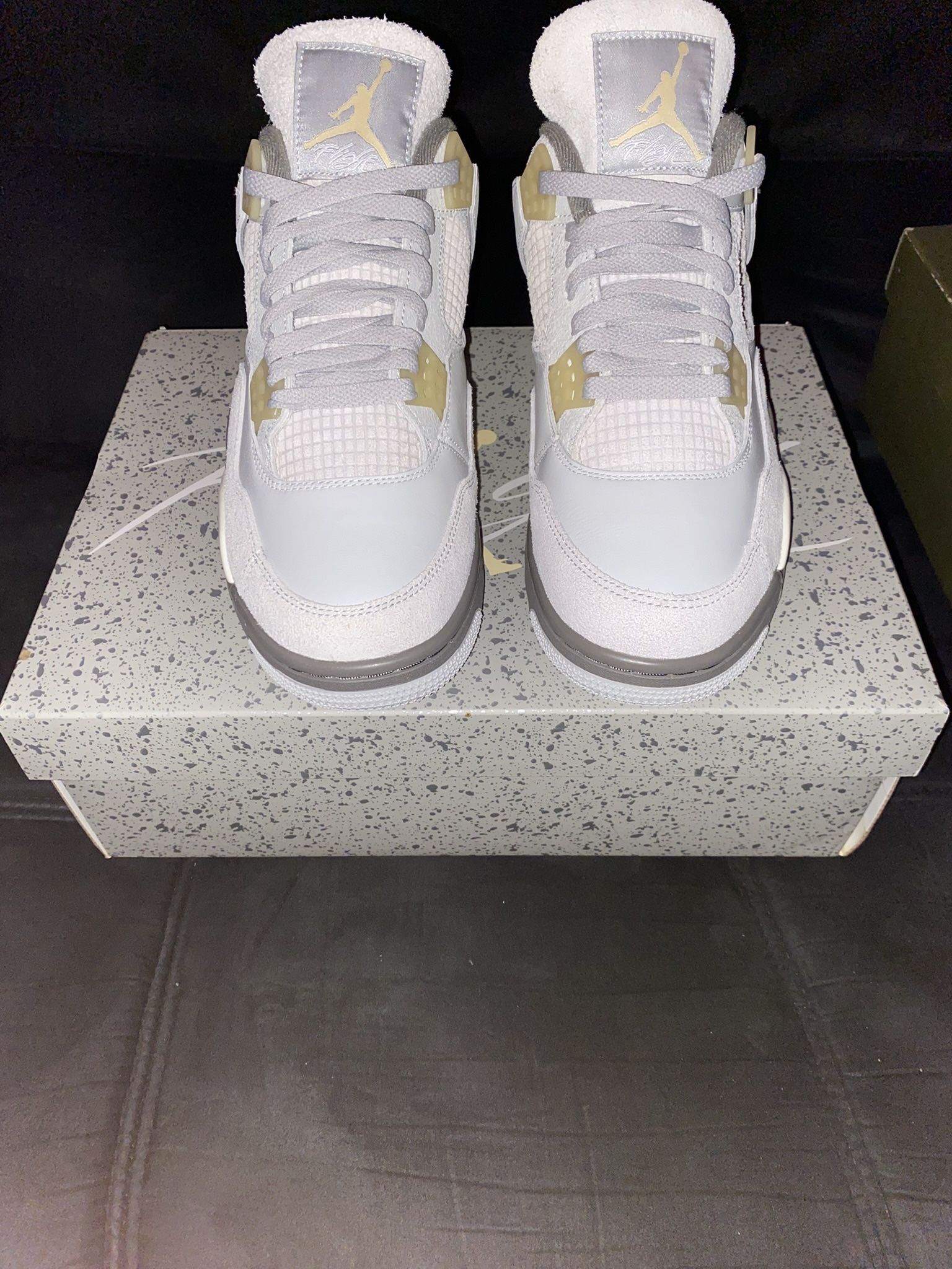 Jordan 4 Crafton Dust
