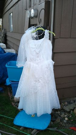 Wedding dress size of 16