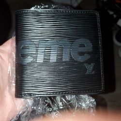 Supreme x Louis vuitton wallet black