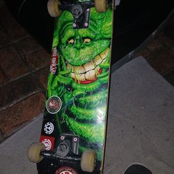 Elemnte ghostbusters slimer skateboard