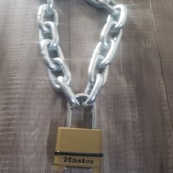 2 Resettable Master Lock Heavy Duty Outdoor Combination Padlock Magnum M175XDLF and One 875D Both With  Matching Chain.