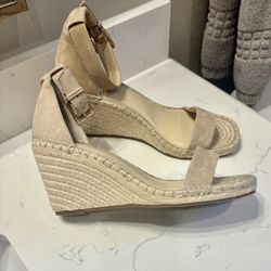 Brand New/ Never Worn Vince Camuto Wedge Espradille Sandal Size 11