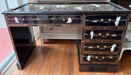Asian style beautiful desk