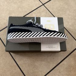 Puma Black White
