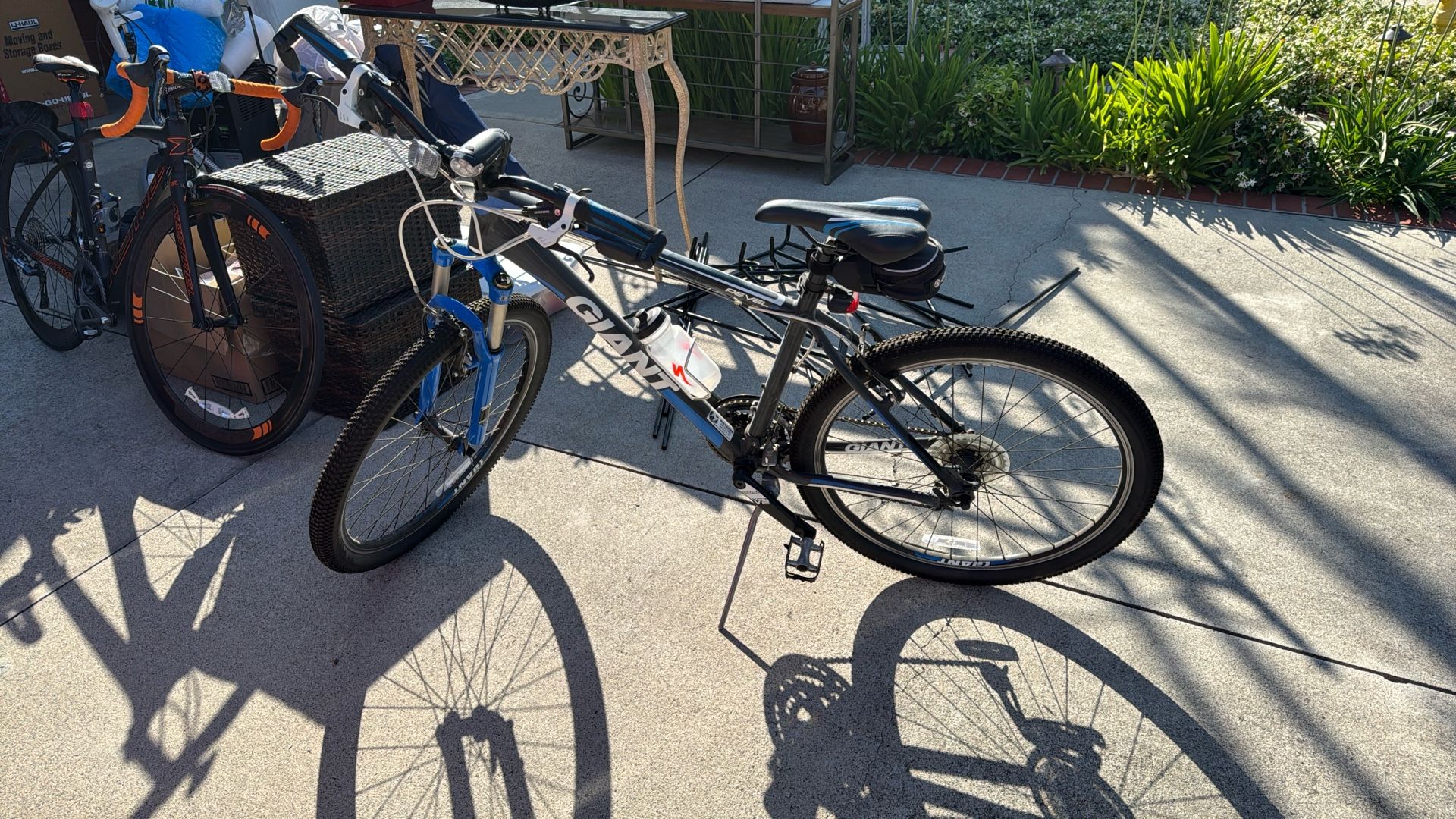 Giant Revel 2 Mountain Bike